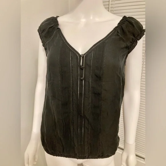 White House black market black silk shirt short sleeve button embroidered SZ- M - Picture 5 of 7